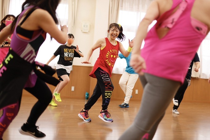 ズンバのダンスレッスン風景写真3